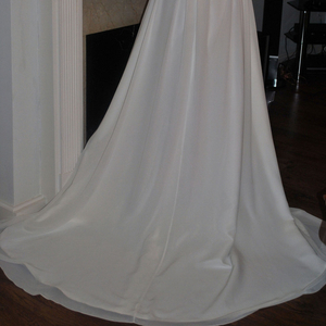 Шифоновое свадебное платье со шлейфом