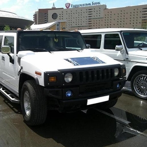 Лимузин Hummer H2 для свадьбы в Астане.