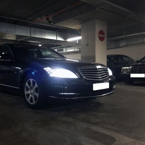 Услуги перевозки пассажиров на Mercedes-Benz S-class W221 в Астане.