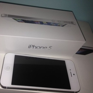 Apple, Iphone 5/ iPhone 4S (последней модели) - 16 Гб - черный (AT & T)