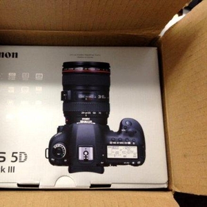 Canon Eos 5D Mark III Kit Digital Camera - 24-105mm Lens
