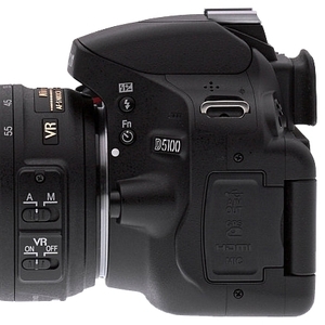 Продам зеркальную фотокамеру  Nikon D5100 Kit