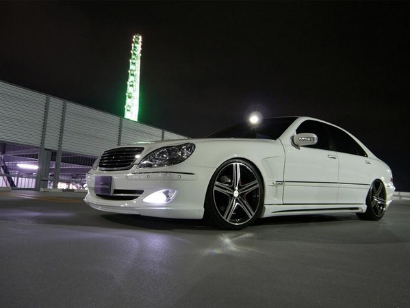 Эксклюзивный автомобиль Mercedes-Benz S65 AMG  W221 Long 2012 белого/ч 5