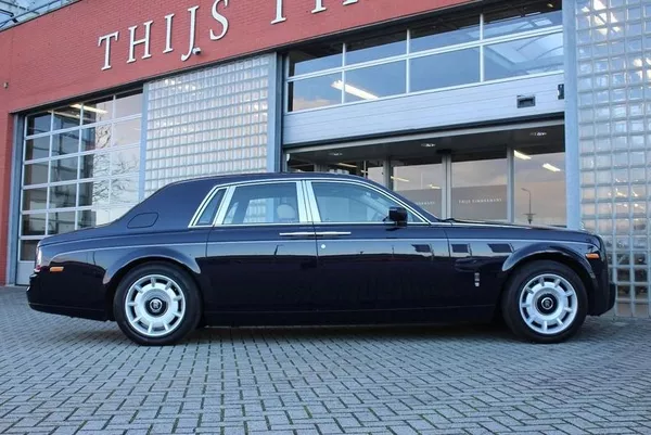 Прокат Rolls Royce Phantom чёрного и белого цвета для любых мероприяти 3