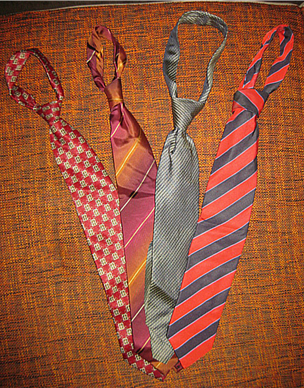 Мужские галстуки(в отличном  состоянии)          