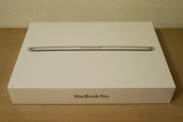 Apple MacBook 15.4 