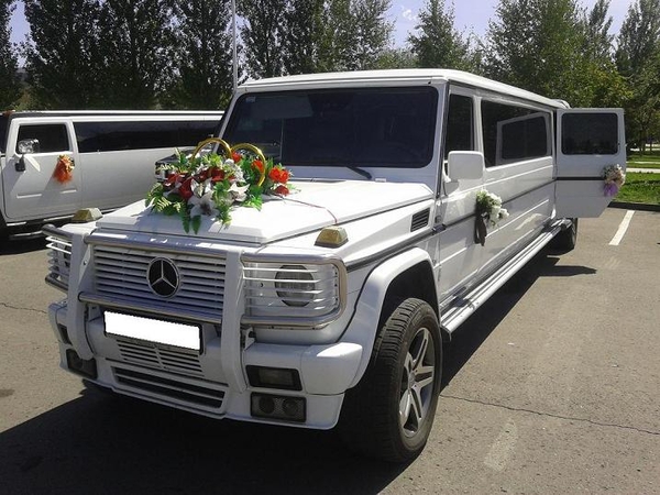 Лимузин Mercedes-Benz Gelandewagen на выписку из роддома в Астане. 3