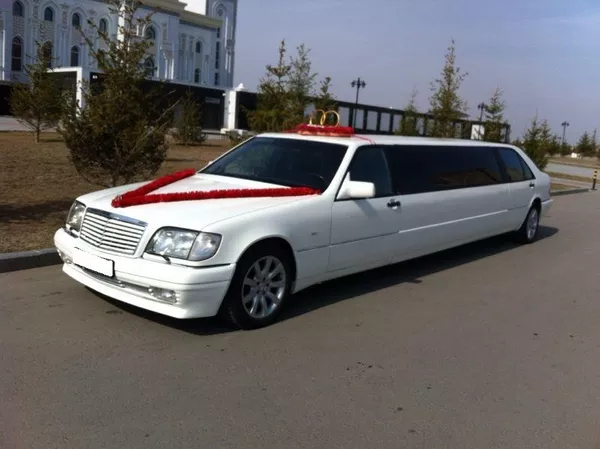 Кортеж из MB S-class W222 и лимузины. Астана. 7