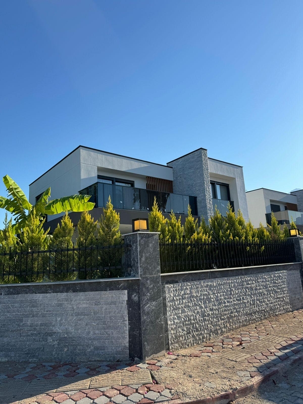 Виллa 3+1 в регионе Кемер,  пос. Чамьюва (Турция) — 200 м от моря. 3