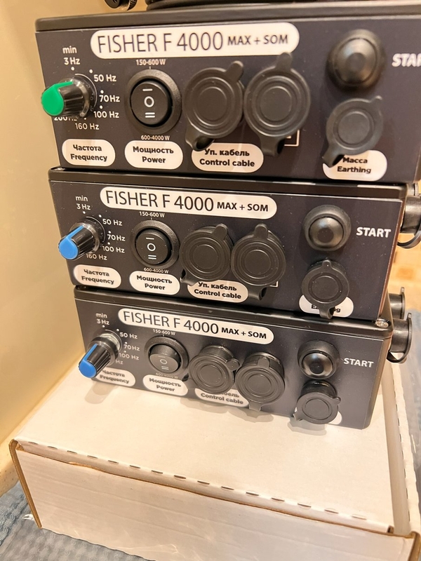 Электронная приманка для отлова и гона рыбы Fisher F 4000 4