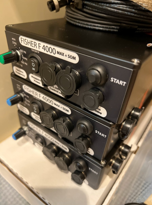 Электронная приманка для отлова и гона рыбы Fisher F 4000 7